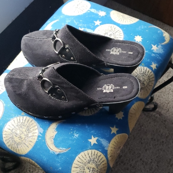 Shoes - Picture 2 of 2